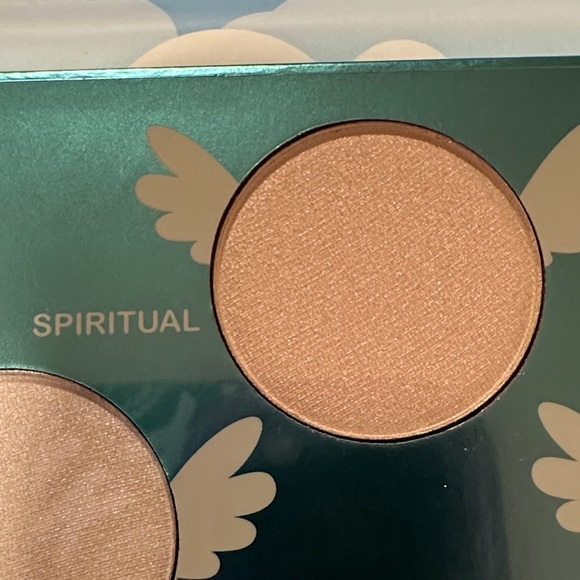 RUDE Angelic Glow Eyeshadow Palette - Picture 8 of 10